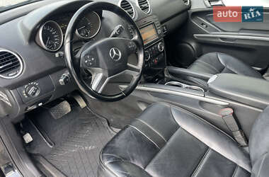 Внедорожник / Кроссовер Mercedes-Benz M-Class 2010 в 