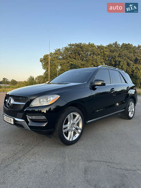 Внедорожник / Кроссовер Mercedes-Benz M-Class 2013 в Черновцах
