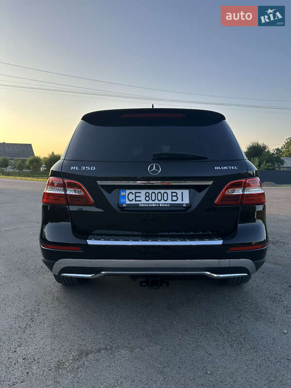 Внедорожник / Кроссовер Mercedes-Benz M-Class 2013 в Черновцах