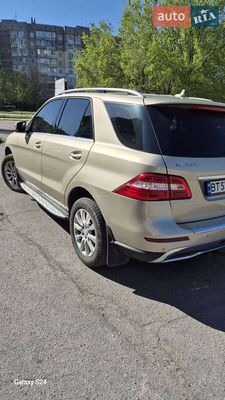 Позашляховик / Кросовер Mercedes-Benz M-Class 2013 в Херсоні фото 4 Позашляховик / Кросовер Mercedes-Benz M-Class 2013 в Херсоні