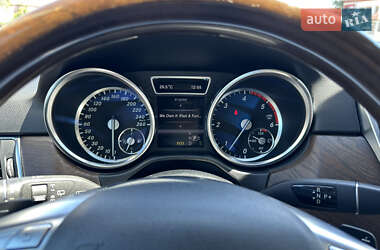 Внедорожник / Кроссовер Mercedes-Benz M-Class 2012 в 
