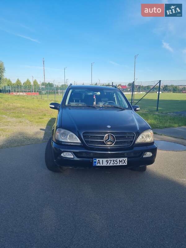 Позашляховик / Кросовер Mercedes-Benz M-Class 2001 в 