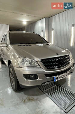 Внедорожник / Кроссовер Mercedes-Benz M-Class 2006 в 