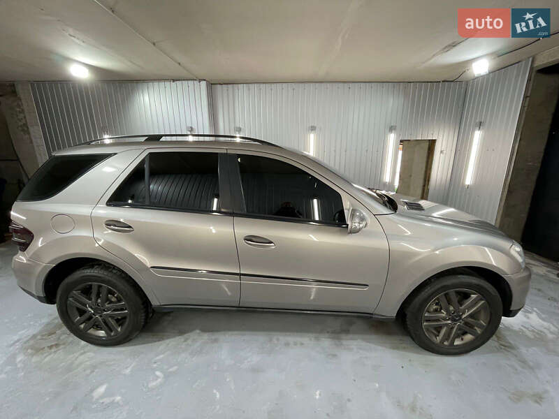 Внедорожник / Кроссовер Mercedes-Benz M-Class 2006 в Тернополе