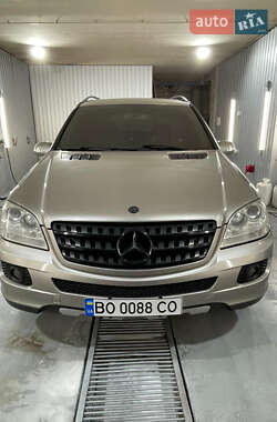 Внедорожник / Кроссовер Mercedes-Benz M-Class 2006 в 