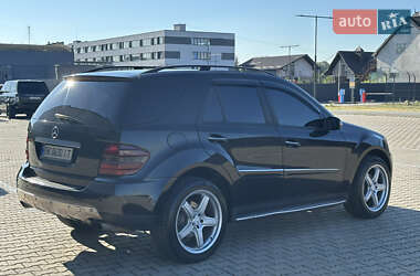 Позашляховик / Кросовер Mercedes-Benz M-Class 2006 в 