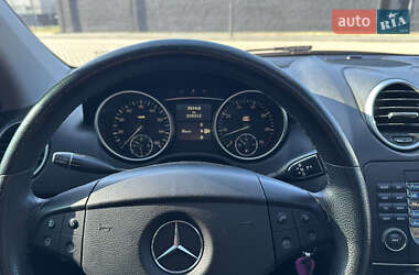 Позашляховик / Кросовер Mercedes-Benz M-Class 2006 в 