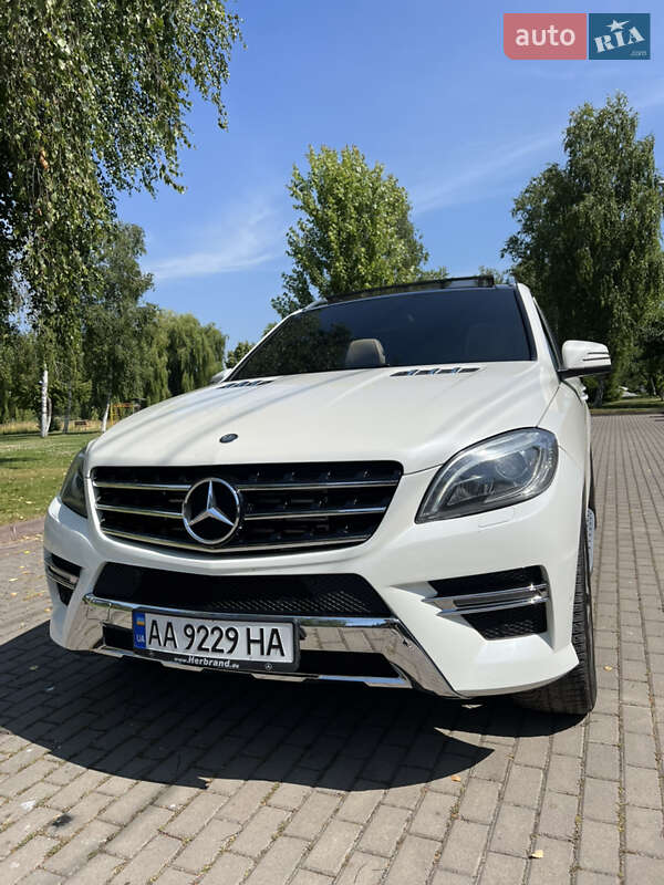 Позашляховик / Кросовер Mercedes-Benz M-Class 2012 в Рівному