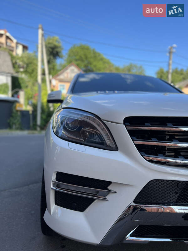 Позашляховик / Кросовер Mercedes-Benz M-Class 2012 в Рівному