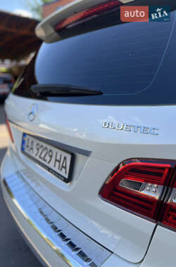 Внедорожник / Кроссовер Mercedes-Benz M-Class 2012 в 