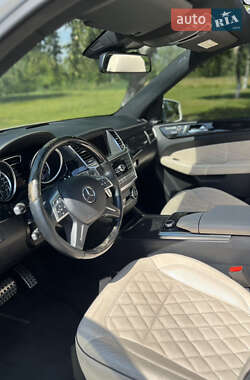 Внедорожник / Кроссовер Mercedes-Benz M-Class 2012 в 
