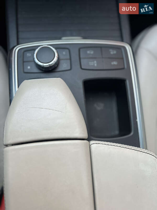 Позашляховик / Кросовер Mercedes-Benz M-Class 2012 в Рівному