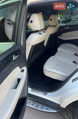 Внедорожник / Кроссовер Mercedes-Benz M-Class 2012 в 