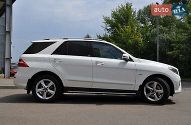 Позашляховик / Кросовер Mercedes-Benz M-Class 2013 в 
