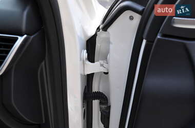 Позашляховик / Кросовер Mercedes-Benz M-Class 2013 в 