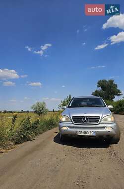Внедорожник / Кроссовер Mercedes-Benz M-Class 2004 в 