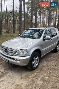 Позашляховик / Кросовер Mercedes-Benz M-Class 1999 в Києві