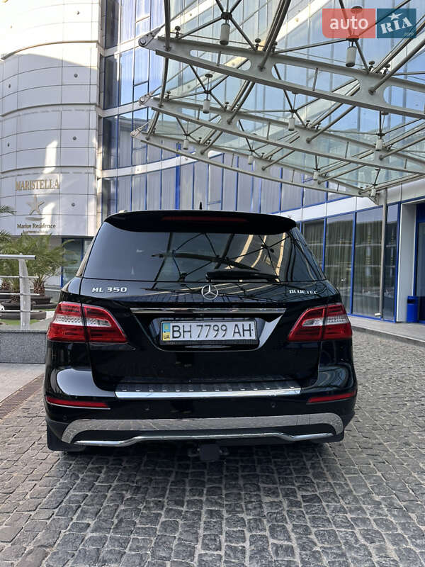 Позашляховик / Кросовер Mercedes-Benz M-Class 2012 в Одесі
