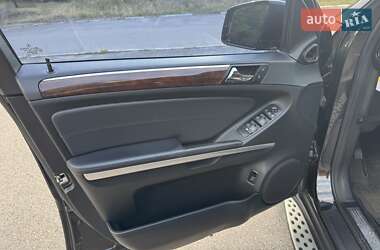 Внедорожник / Кроссовер Mercedes-Benz M-Class 2011 в 