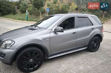 Внедорожник / Кроссовер Mercedes-Benz M-Class 2010 в 
