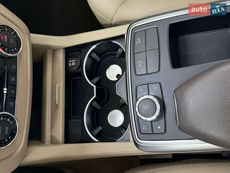 Внедорожник / Кроссовер Mercedes-Benz M-Class 2013 в Киеве
