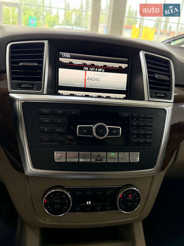 Внедорожник / Кроссовер Mercedes-Benz M-Class 2013 в Киеве