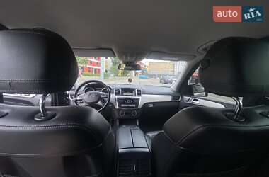 Внедорожник / Кроссовер Mercedes-Benz M-Class 2013 в 
