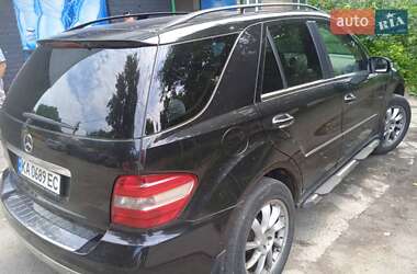 Позашляховик / Кросовер Mercedes-Benz M-Class 2006 в 