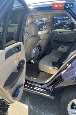 Позашляховик / Кросовер Mercedes-Benz M-Class 2014 в 