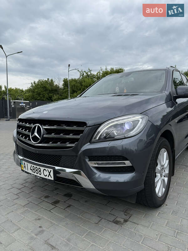 Позашляховик / Кросовер Mercedes-Benz M-Class 2012 в Києві
