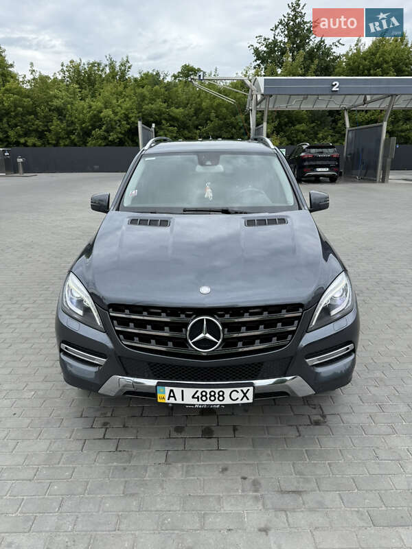 Позашляховик / Кросовер Mercedes-Benz M-Class 2012 в Києві