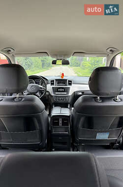 Позашляховик / Кросовер Mercedes-Benz M-Class 2012 в 