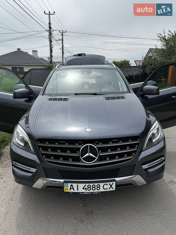Позашляховик / Кросовер Mercedes-Benz M-Class 2012 в Києві