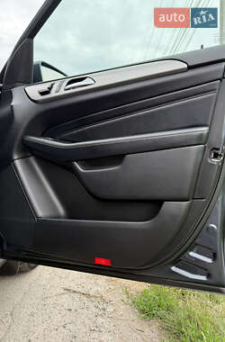 Позашляховик / Кросовер Mercedes-Benz M-Class 2012 в 