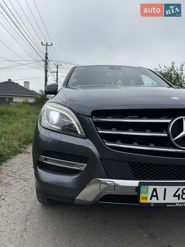 Позашляховик / Кросовер Mercedes-Benz M-Class 2012 в Києві