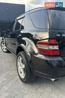Внедорожник / Кроссовер Mercedes-Benz M-Class 2008 в 