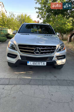Внедорожник / Кроссовер Mercedes-Benz M-Class 2014 в 