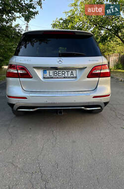 Внедорожник / Кроссовер Mercedes-Benz M-Class 2014 в 