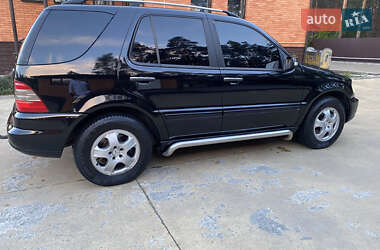 Внедорожник / Кроссовер Mercedes-Benz M-Class 2005 в 