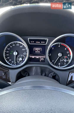 Позашляховик / Кросовер Mercedes-Benz M-Class 2013 в 