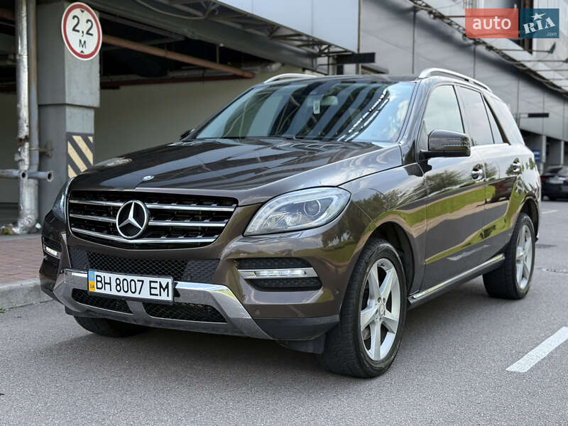 Внедорожник / Кроссовер Mercedes-Benz M-Class 2013 в Киеве