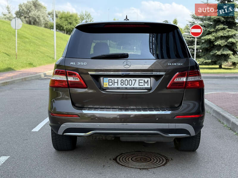 Внедорожник / Кроссовер Mercedes-Benz M-Class 2013 в Киеве
