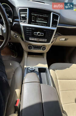 Внедорожник / Кроссовер Mercedes-Benz M-Class 2014 в 