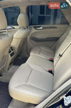 Внедорожник / Кроссовер Mercedes-Benz M-Class 2014 в 