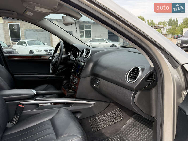 Внедорожник / Кроссовер Mercedes-Benz M-Class 2005 в Ровно