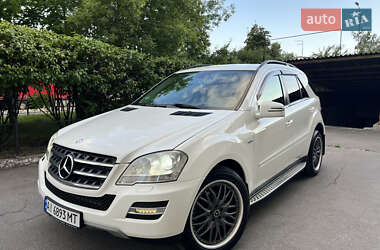 Внедорожник / Кроссовер Mercedes-Benz M-Class 2010 в Киеве