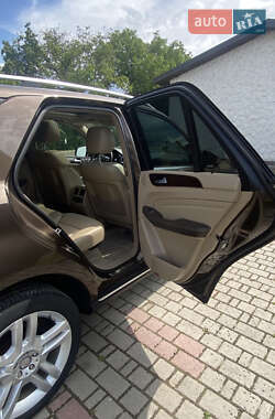 Позашляховик / Кросовер Mercedes-Benz M-Class 2013 в 