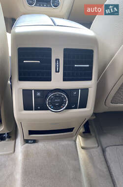 Позашляховик / Кросовер Mercedes-Benz M-Class 2013 в 