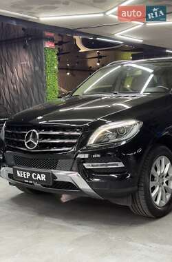 Позашляховик / Кросовер Mercedes-Benz M-Class 2015 в 