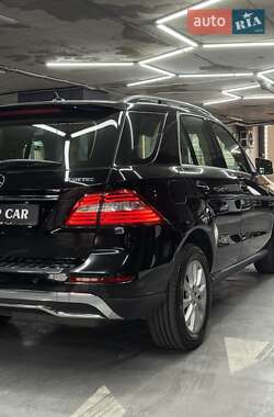 Позашляховик / Кросовер Mercedes-Benz M-Class 2015 в 